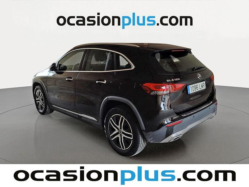 Usado Mercedes GLA180 136 CV (100 kW) 2022 Negro SUV