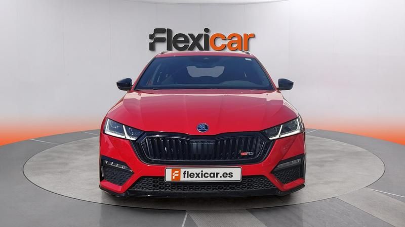 Usado Skoda Octavia RS 245 CV (180 kW) 2024 Rojo Familiar