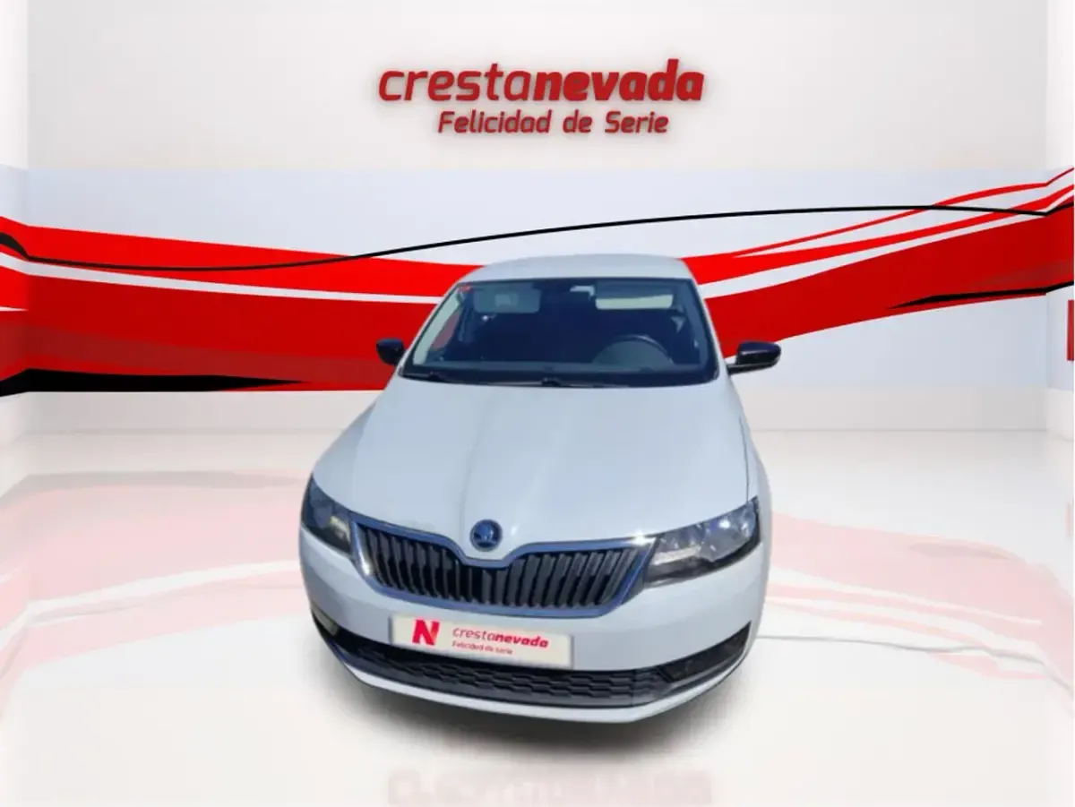 Usado Skoda Rapid Style 90 CV (66 kW) 2018 Blanco Utilitario