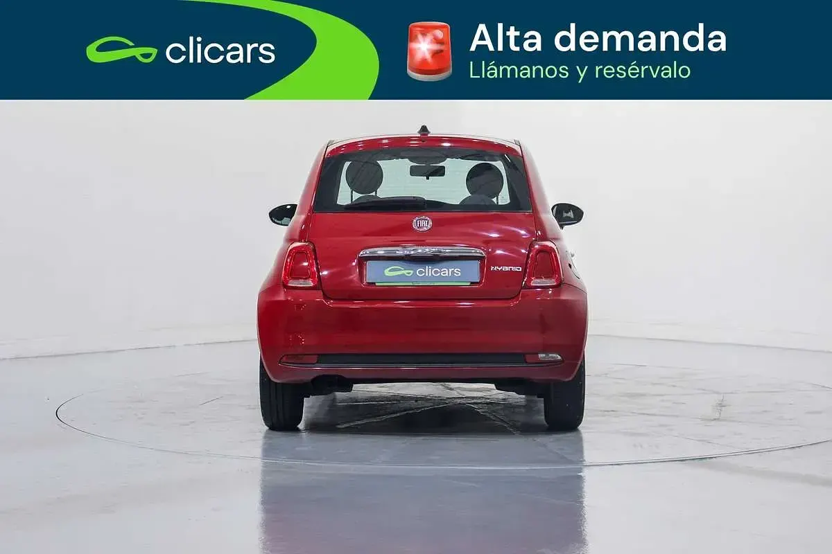 Usado Fiat 500 71 CV (52 kW) 2022 Rojo Utilitario
