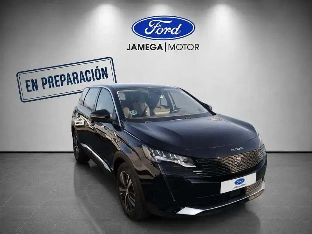 Usado Peugeot 5008 Allure 129 CV (94 kW) 2022 Negro SUV