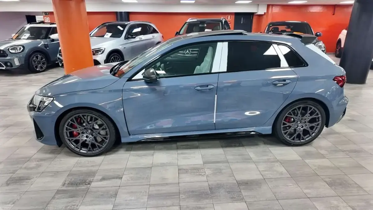 Nuevo Audi RS3 Sportback Competition 400 CV (294 kW) 2026 Gris Utilitario