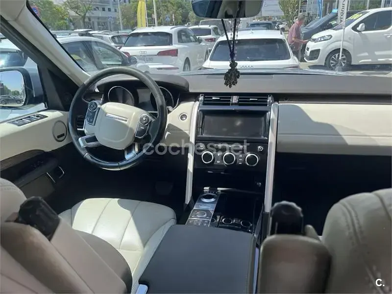 Usado Land Rover Discovery HSE 258 CV (189 kW) 2018 Gris / plata SUV
