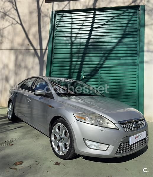 Usado Ford Mondeo Titanium X 140 CV (102 kW) 2007 Gris / plata Berlina