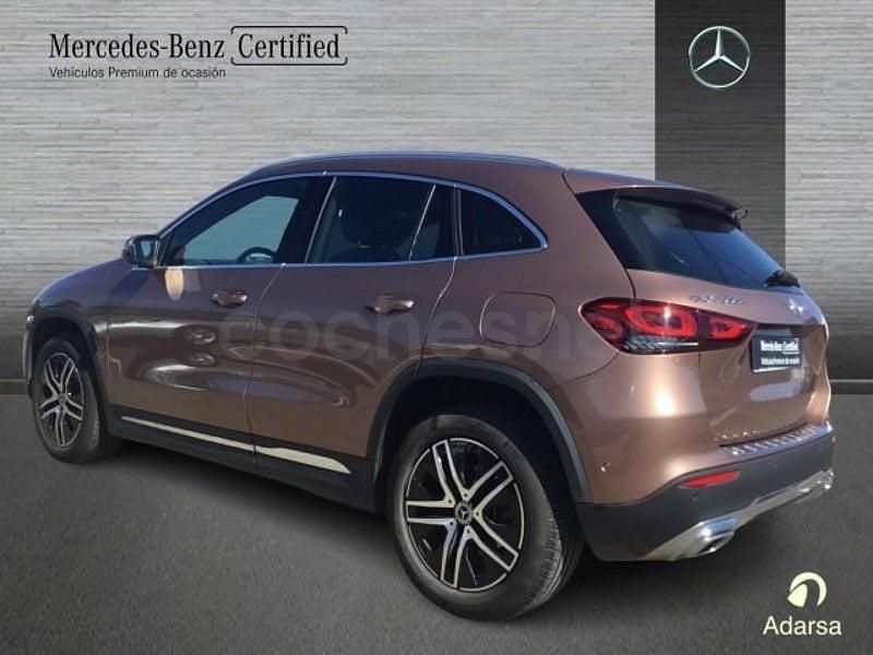 Usado Mercedes GLA200 Progressive 150 HP (110 kW) 2022 Rosa SUV