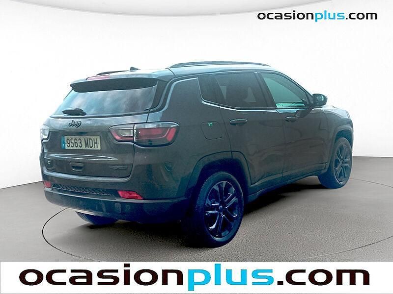 Usado Jeep Compass Night Eagle 130 CV (95 kW) 2023 Gris SUV
