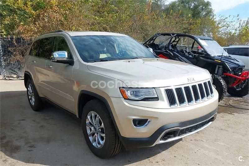 Usado Jeep Grand Cherokee Overland 352 CV (258 kW) 2014 Beige SUV