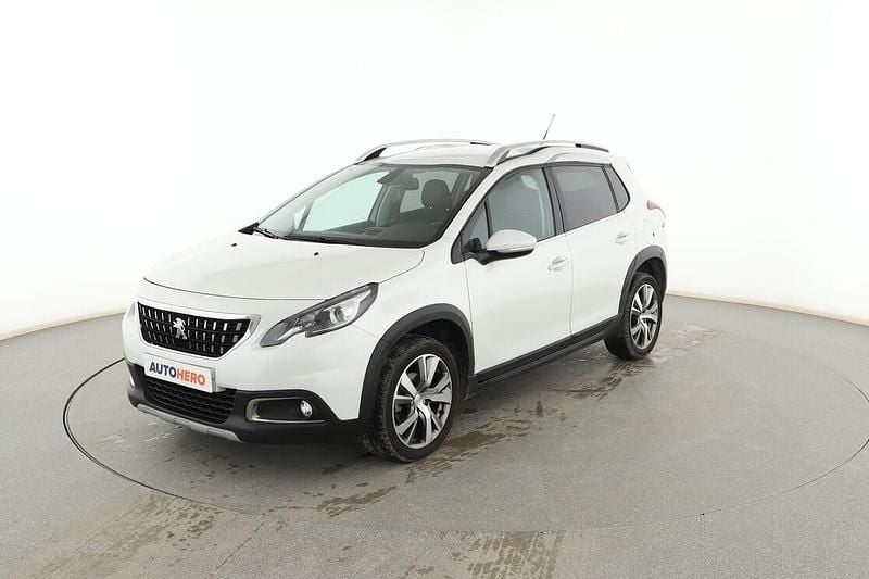 Usado Peugeot 2008 Allure 102 CV (75 kW) 2019 Blanco SUV
