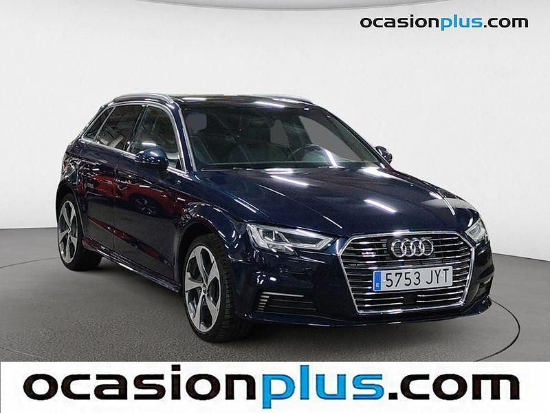 Usado Audi A3 Sportback Sport 204 CV (150 kW) 2017 Azul Utilitario