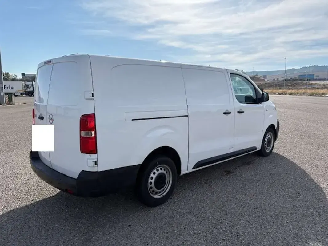 Usado Opel Vivaro 120 CV (88 kW) 2021 Blanco Monovolumen