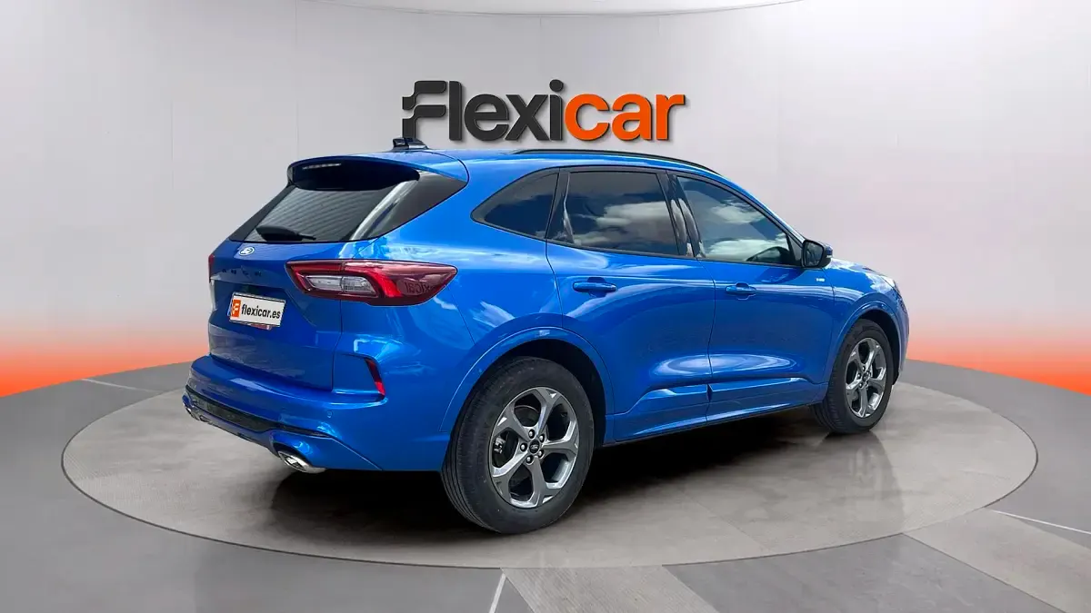 Usado Ford Kuga ST-Line 150 CV (110 kW) 2025 Azul SUV