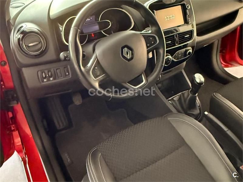 Usado Renault Clio IV Zen 90 CV (66 kW) 2018 Rojo Berlina
