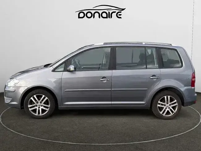 Usado VW Touran Highline 140 CV (102 kW) 2007 Gris / plata Monovolumen