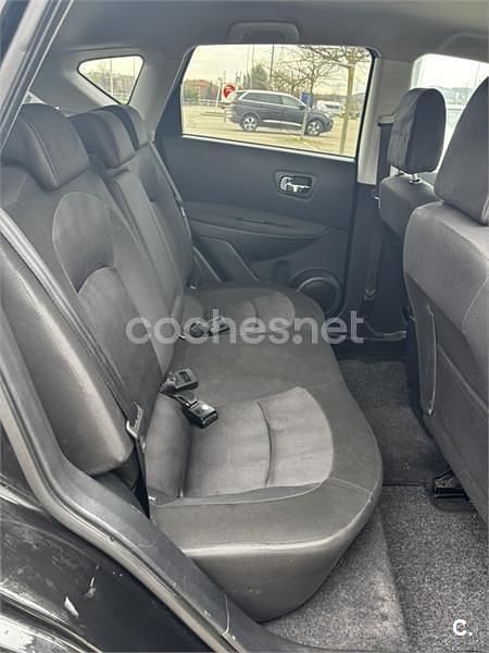 Usado Nissan Qashqai Acenta 110 HP (80 kW) 2013 Preto SUV