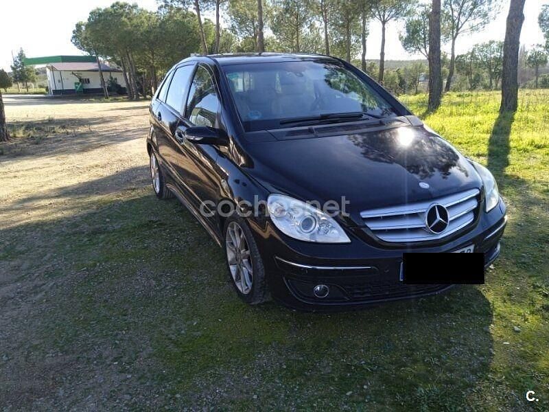 Usado Mercedes B200 136 CV (100 kW) 2006 Negro Monovolumen