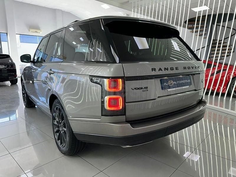 Usado Land Rover Range Rover Vogue 404 CV (297 kW) 2020 Gris / plata SUV