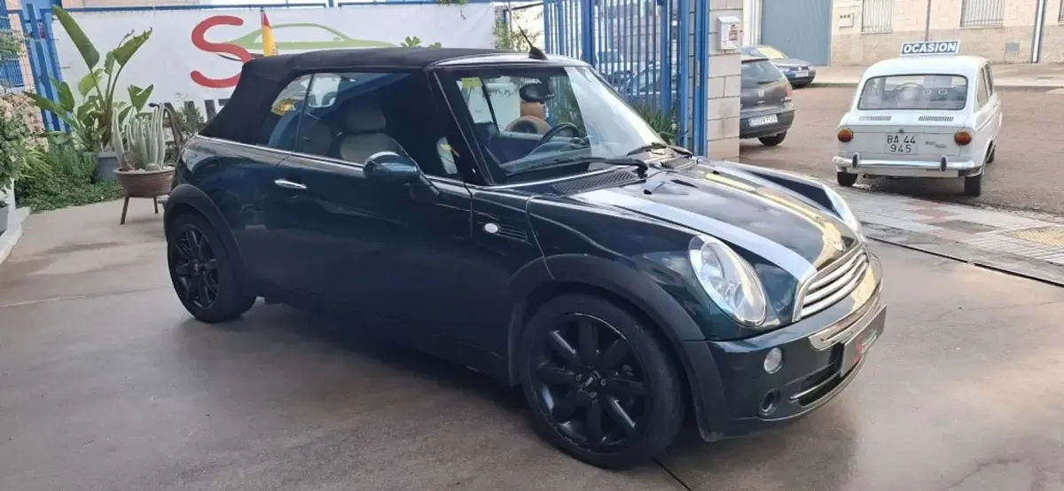 Usado Mini One Cabriolet 90 CV (66 kW) 2005 Verde Descapotable