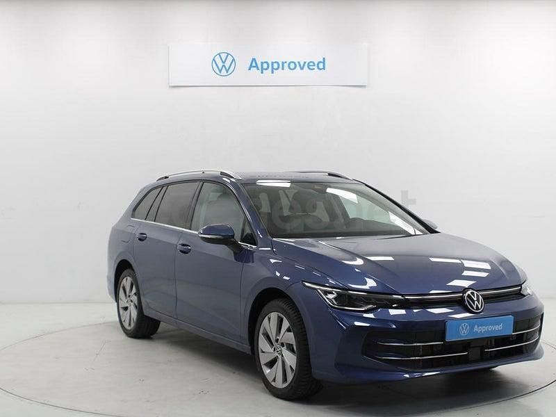 Usado VW Golf VIII Style 150 HP (110 kW) 2024 Azul Carrinha