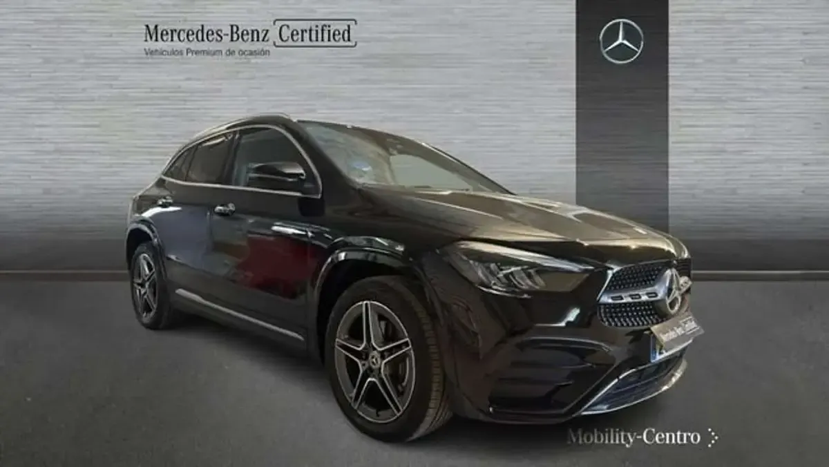 Usado Mercedes GLA250 218 CV (160 kW) 2025 Negro SUV
