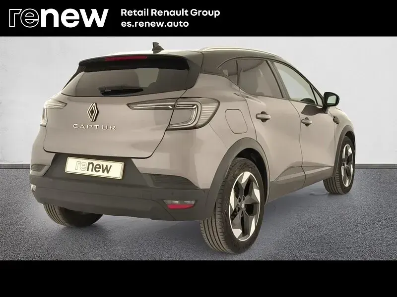 Usado Renault Captur Techno 100 CV (73 kW) 2025 Gris SUV