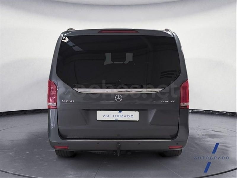 Usado Mercedes V250 AMG Edition 1 190 CV (139 kW) 2015 Gris / plata Monovolumen