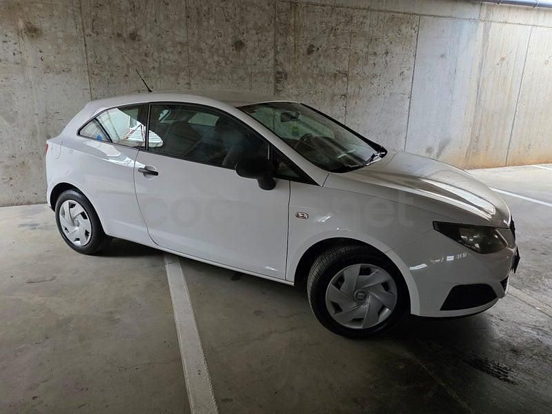 Usado Seat Ibiza SC Reference 75 CV (55 kW) 2013 Blanco Utilitario