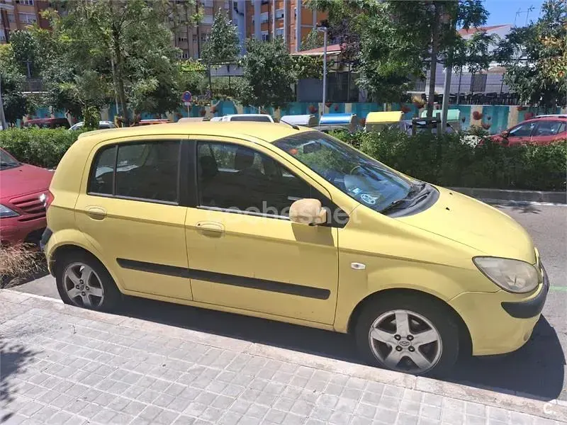 Usado Hyundai Getz GLS 110 CV (80 kW) 2006 Amarillo Utilitario
