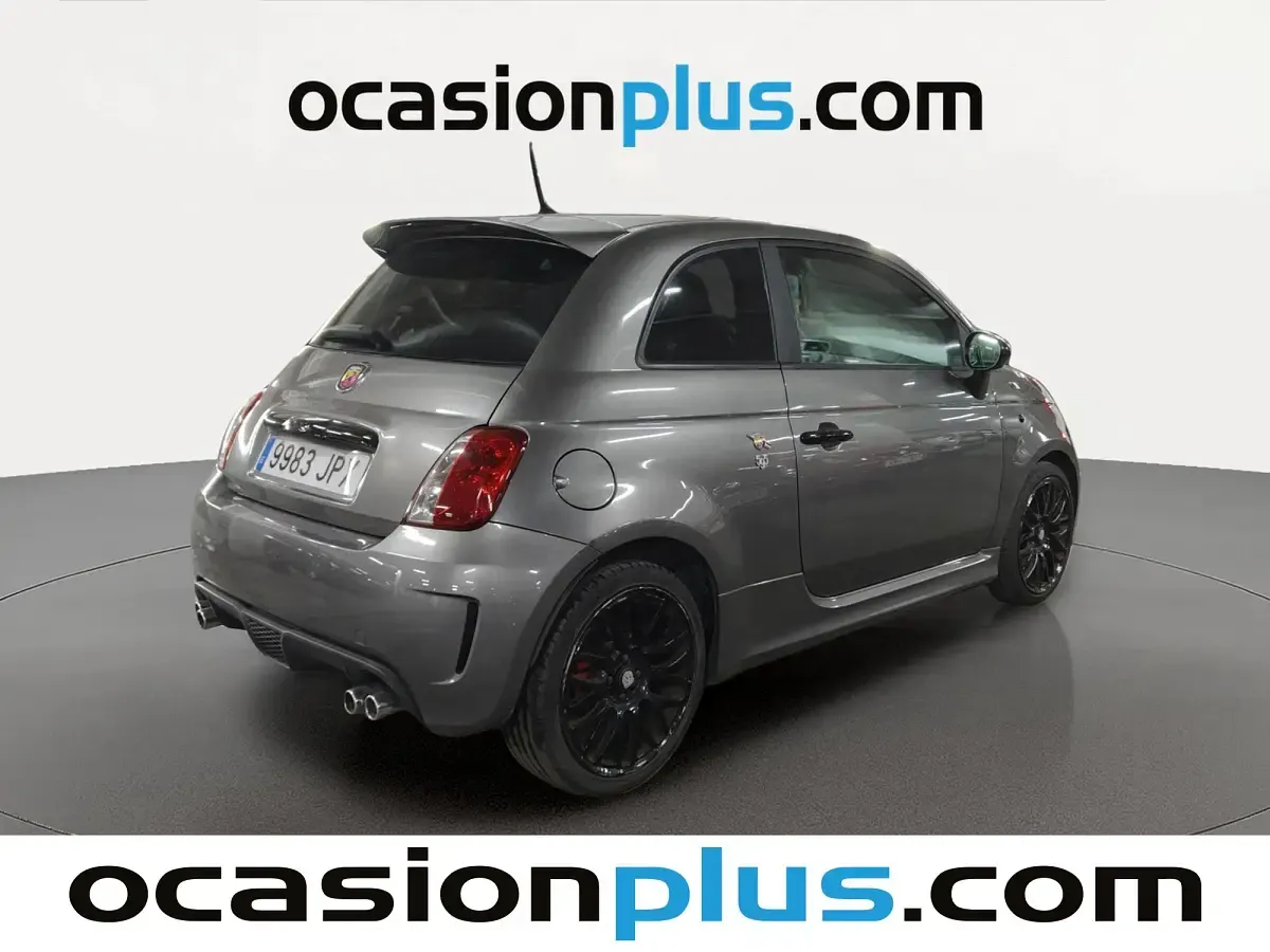 Usado Abarth 500 140 CV (102 kW) 2016 Gris Utilitario
