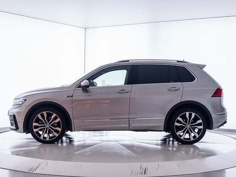 Usado VW Tiguan Sportline 190 CV (139 kW) 2020 Gris / plata SUV