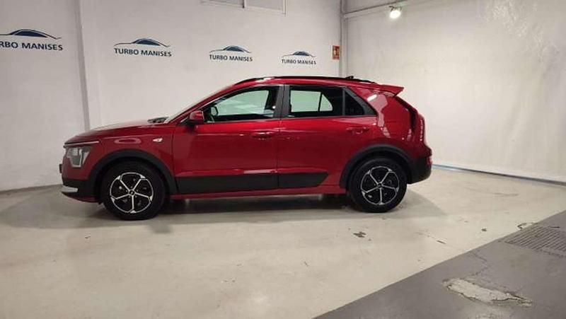 Usado Kia Niro 143 CV (105 kW) 2024 Rojo SUV