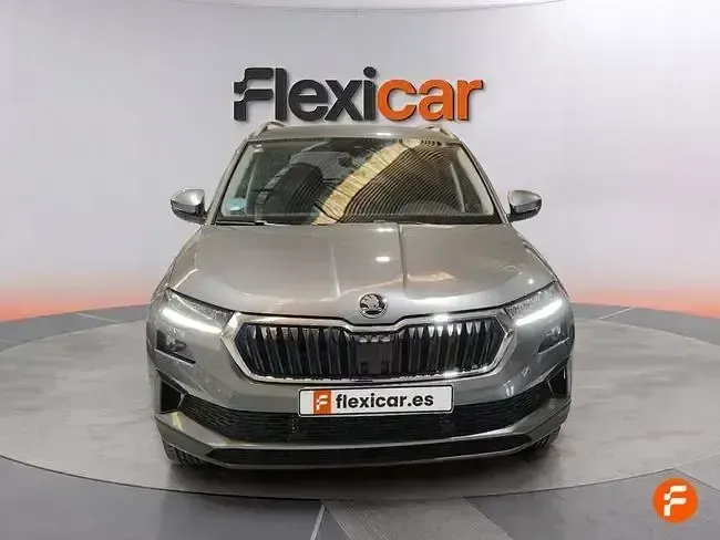 Usado Skoda Karoq 150 CV (110 kW) 2024 Gris SUV