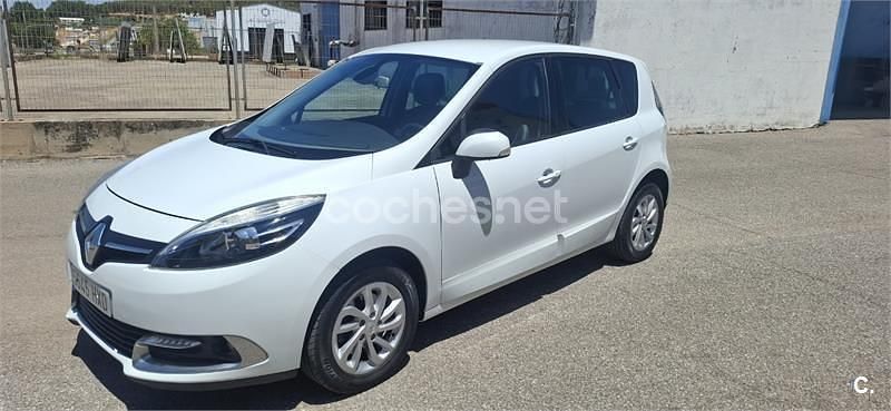 Usado Renault Scénic III Business 110 CV (80 kW) 2014 Blanco Monovolumen