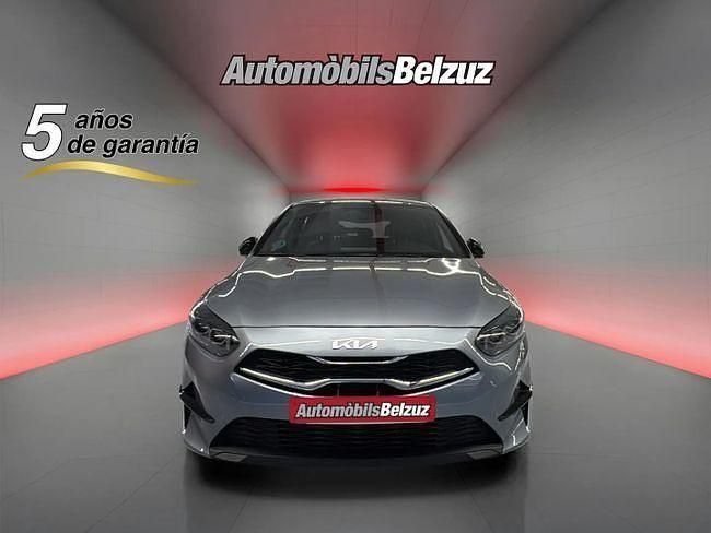 Usado Kia Ceed 101 CV (74 kW) 2025 Gris Utilitario