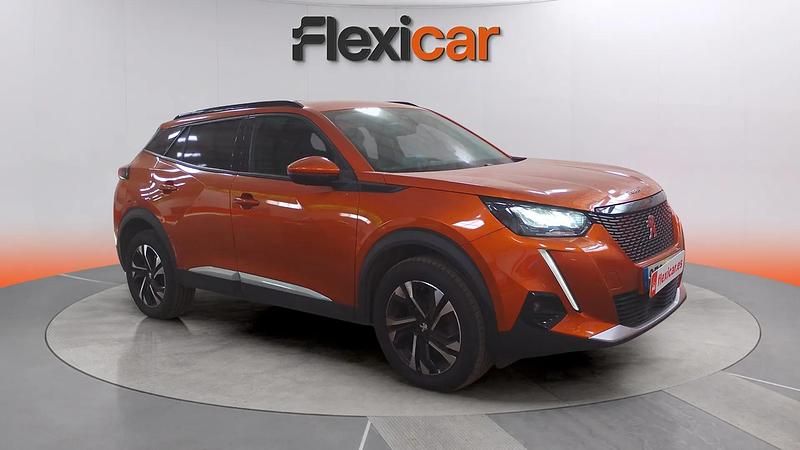 Usado Peugeot 2008 Allure 131 CV (96 kW) 2020 Naranja SUV