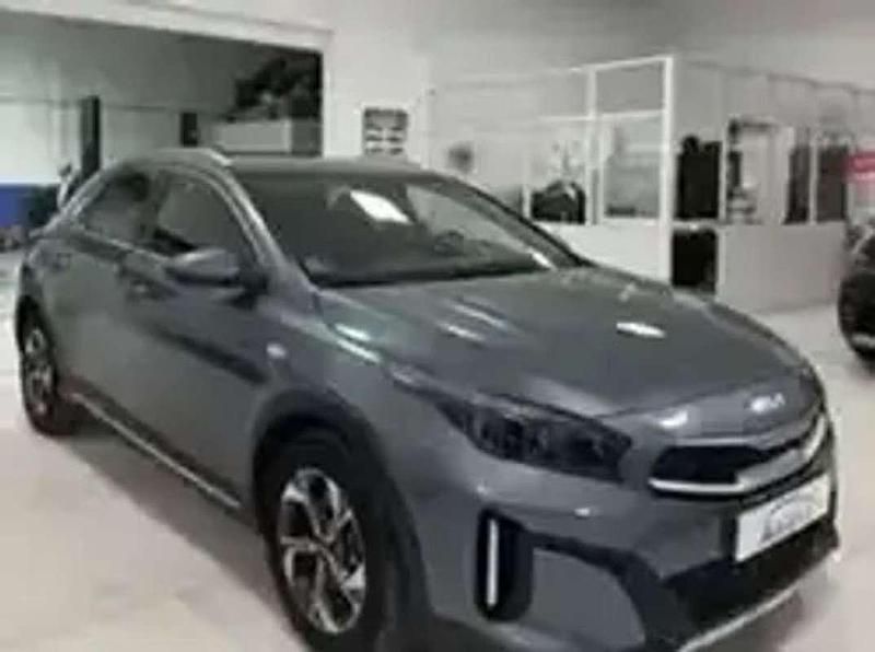 Usado Kia XCeed 160 CV (117 kW) 2023 Gris SUV