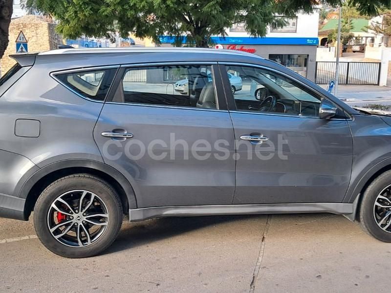 Usado DFSK 580 149 CV (109 kW) 2024 Gris / plata SUV