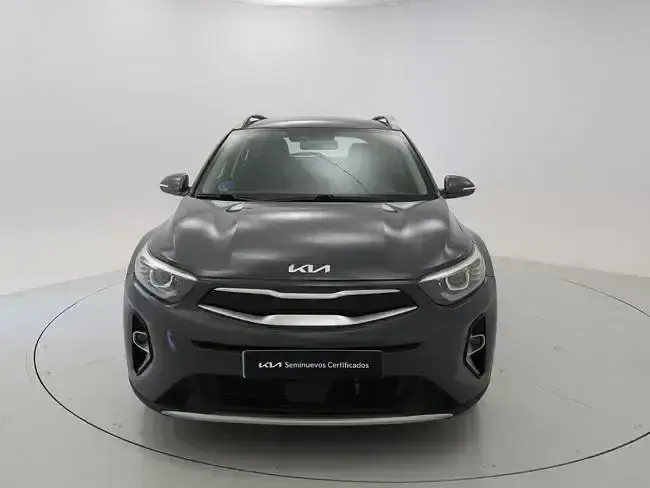 Usado Kia Stonic 101 CV (74 kW) 2021 Gris SUV
