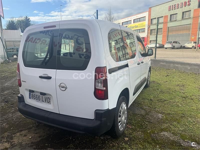 Usado Opel Combo Life Elegance 102 CV (75 kW) 2021 Blanco Monovolumen