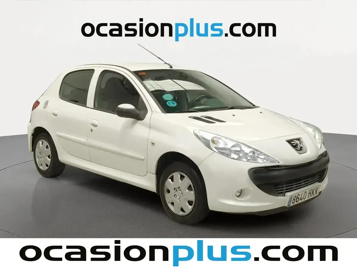 Usado Peugeot 206 60 CV (44 kW) 2012 Blanco Berlina
