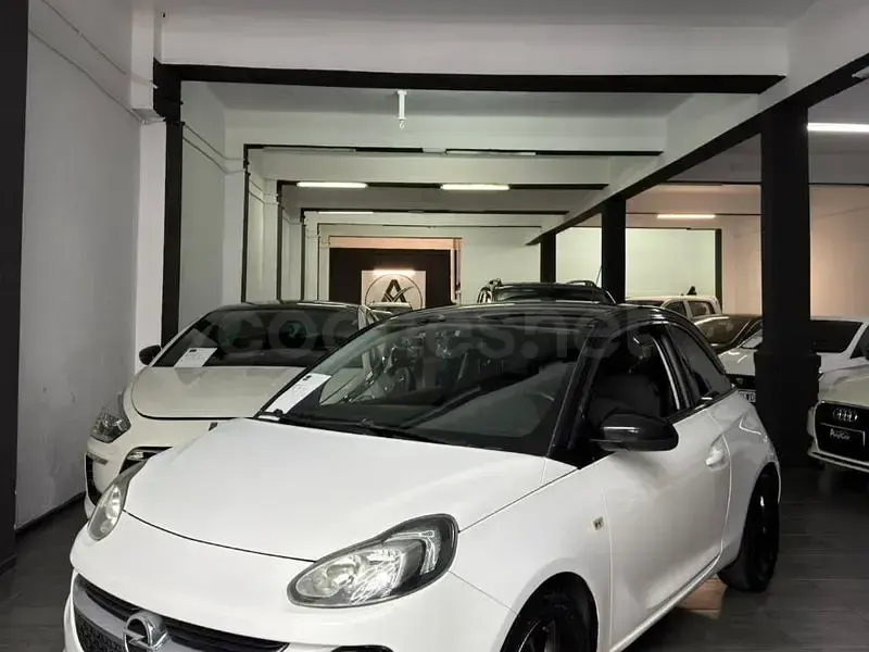 Usado Opel Adam Slam 100 CV (73 kW) 2015 Blanco Utilitario