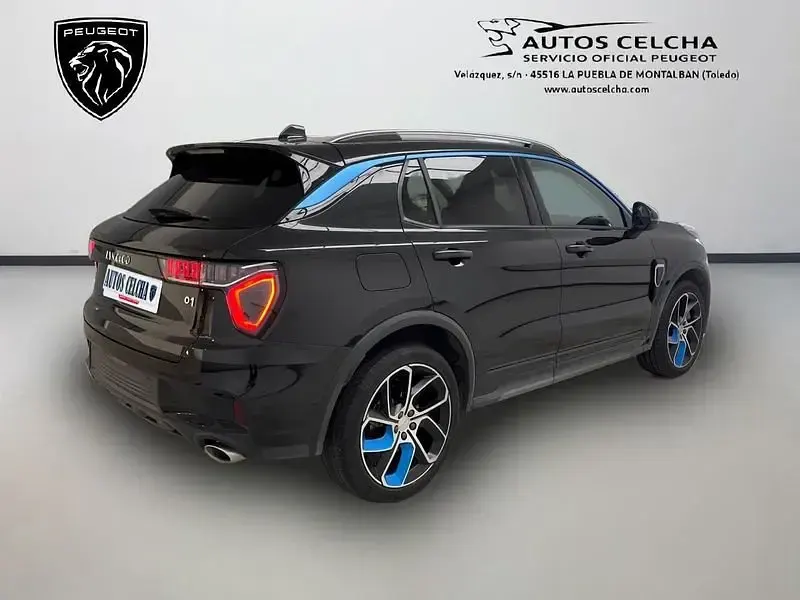 Usado Lynk & Co 01 261 CV (191 kW) 2023 Negro SUV