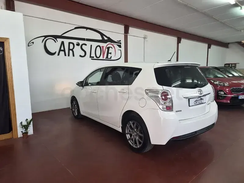 Usado Toyota Verso Comfort 112 CV (82 kW) 2014 Blanco Monovolumen