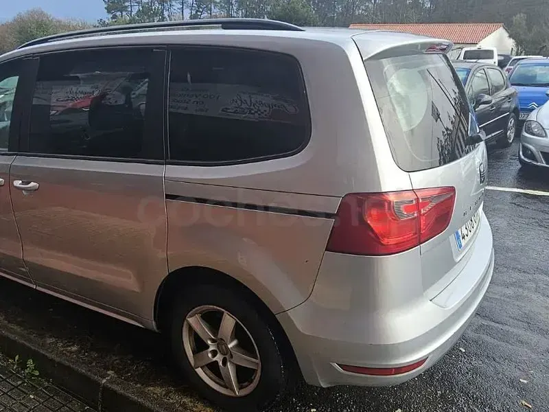 Usado Seat Alhambra Reference 140 CV (102 kW) 2010 Gris / plata Monovolumen