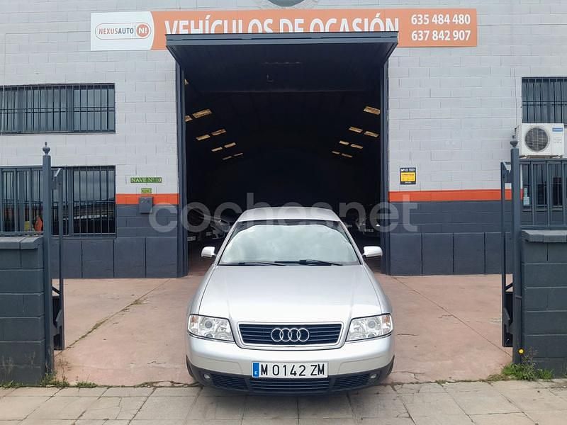Usado Audi A6 150 CV (110 kW) 2001 Gris / plata Familiar