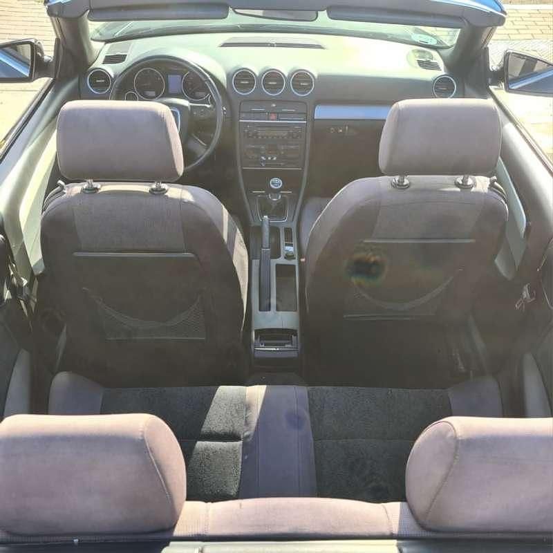 Usado Audi Cabriolet 163 CV (119 kW) 2006 Negro Descapotable