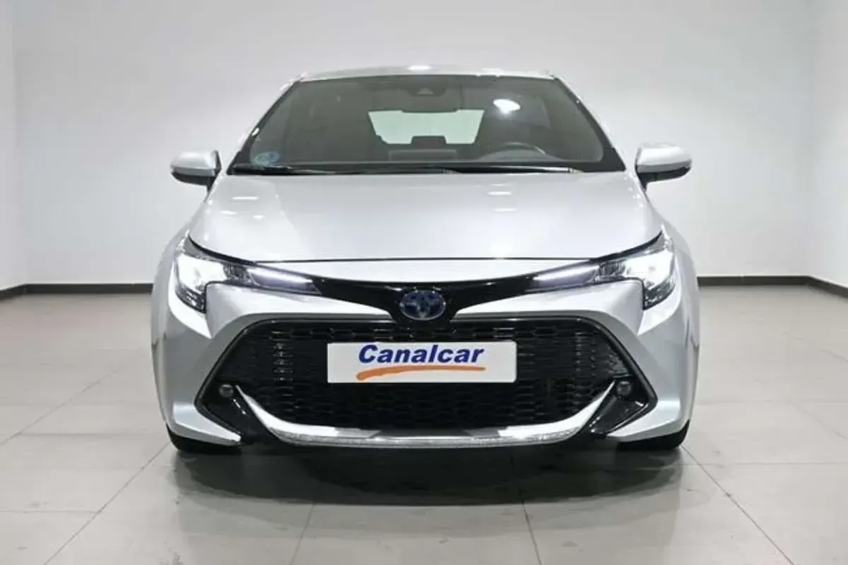 Usado Toyota Corolla Active 97 CV (71 kW) 2022 Gris Berlina