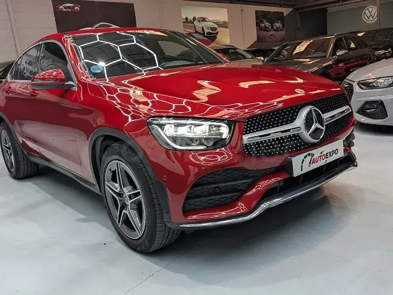 Usado Mercedes GLC220 194 CV (142 kW) 2021 Rojo Coupe