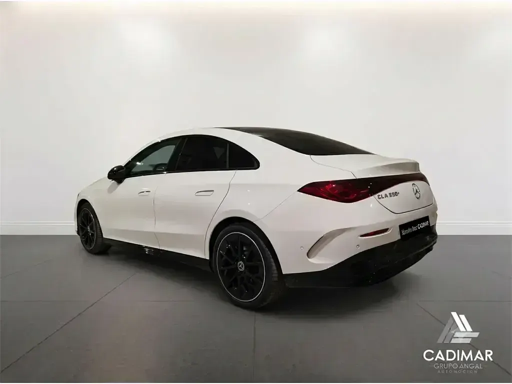 Nuevo Mercedes CLA 250+ 200 kW (272 CV) 2026 Blanco Berlina