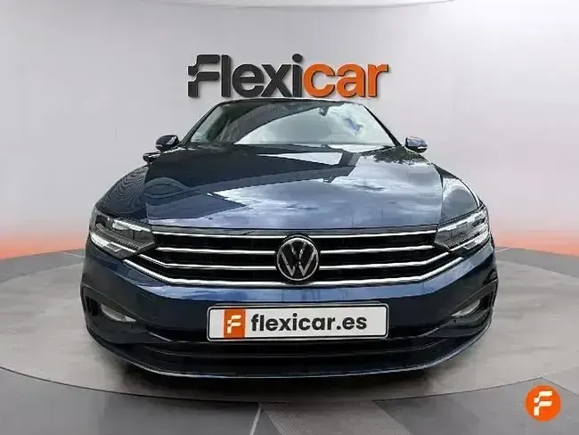 Usado VW Passat Executive 150 CV (110 kW) 2020 Azul Berlina