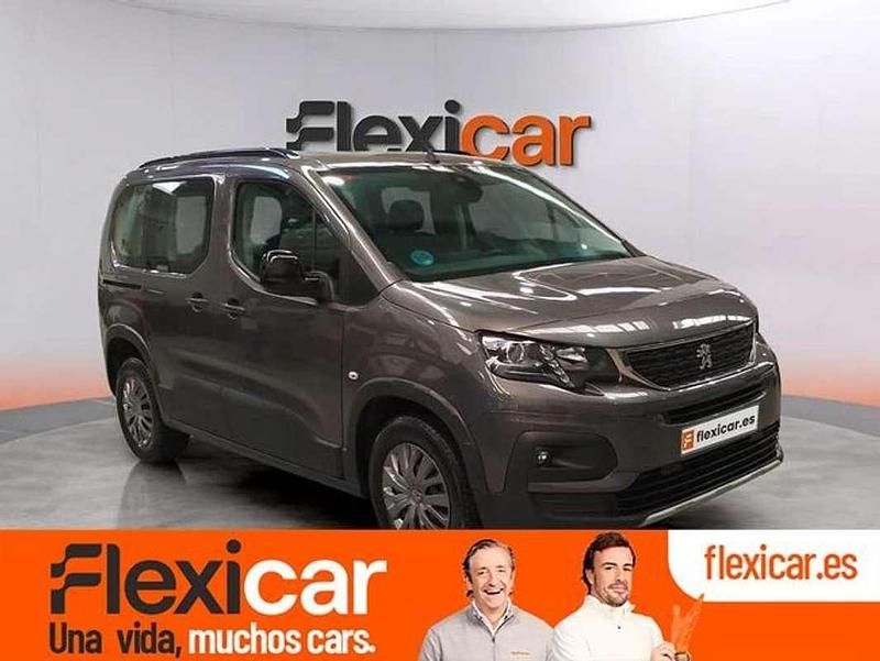 Käytetty Peugeot Rifter GT 131 HP (96 kW) 2023 Tila-auto